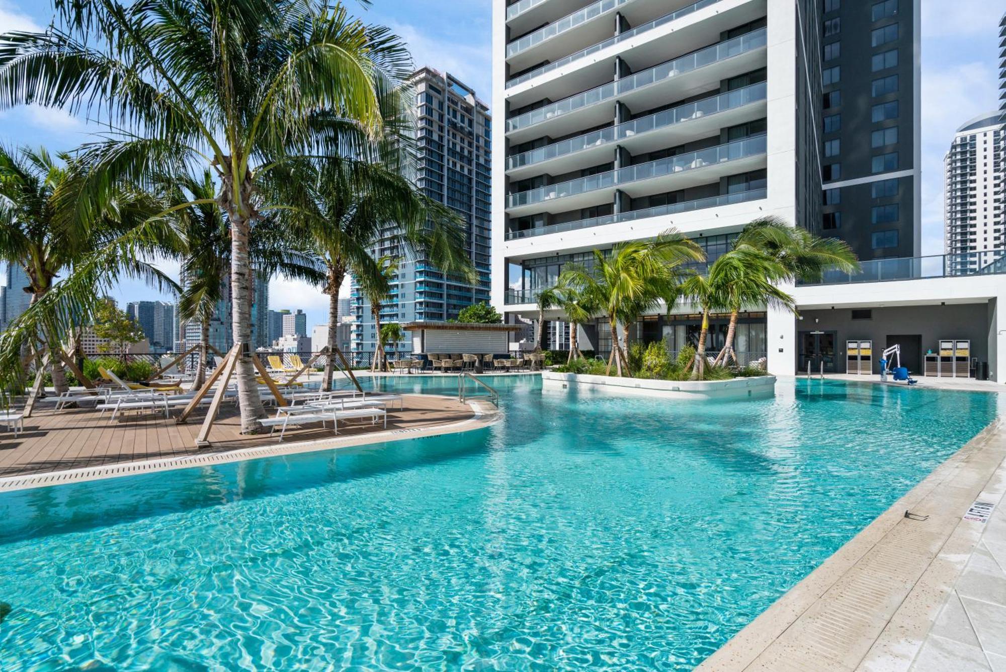 Appartement Luxury 2-bdrm In The Heart Of Downtown *