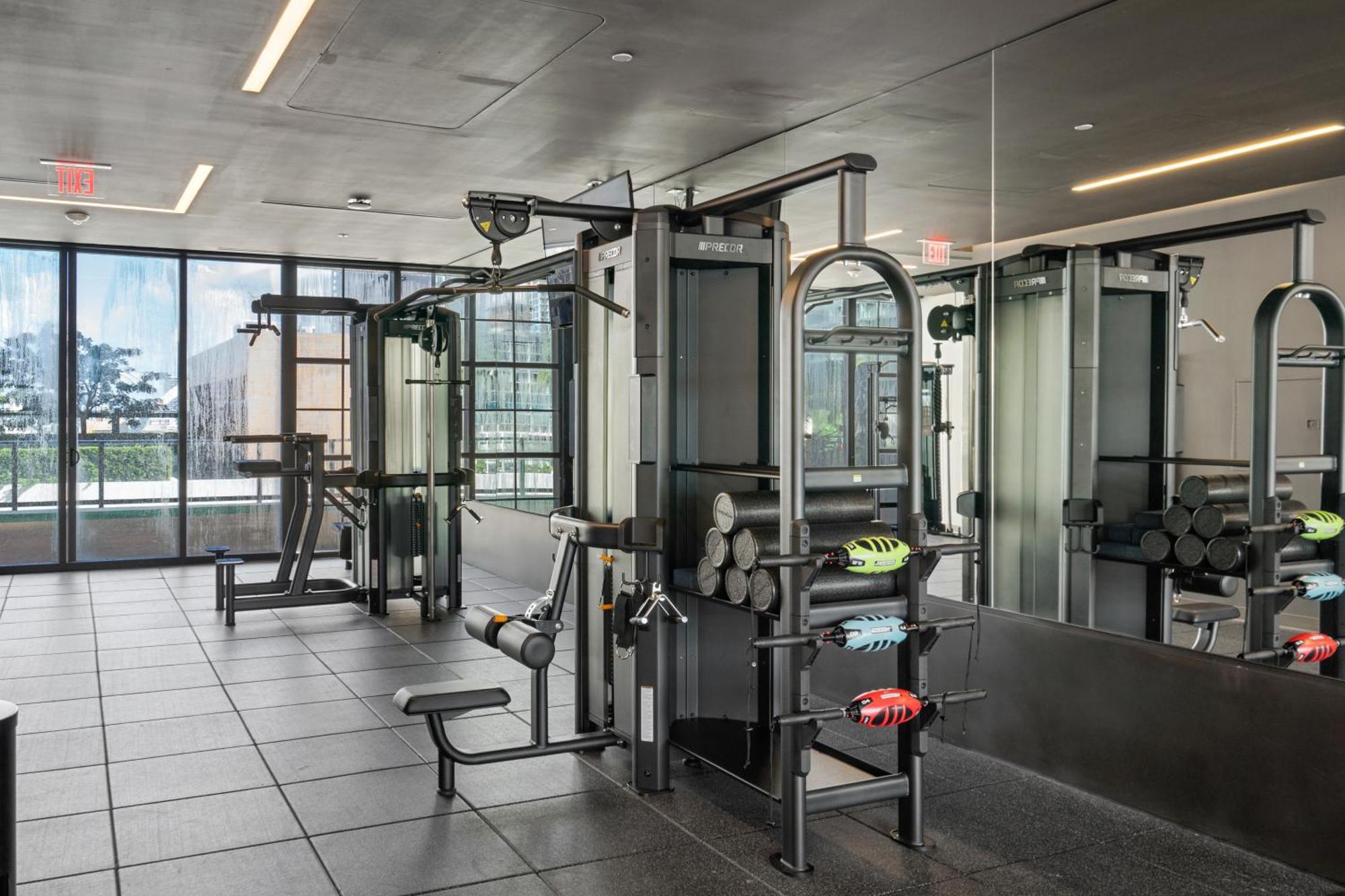 Luxury 2-bdrm In The Heart Of Downtown Appartement *